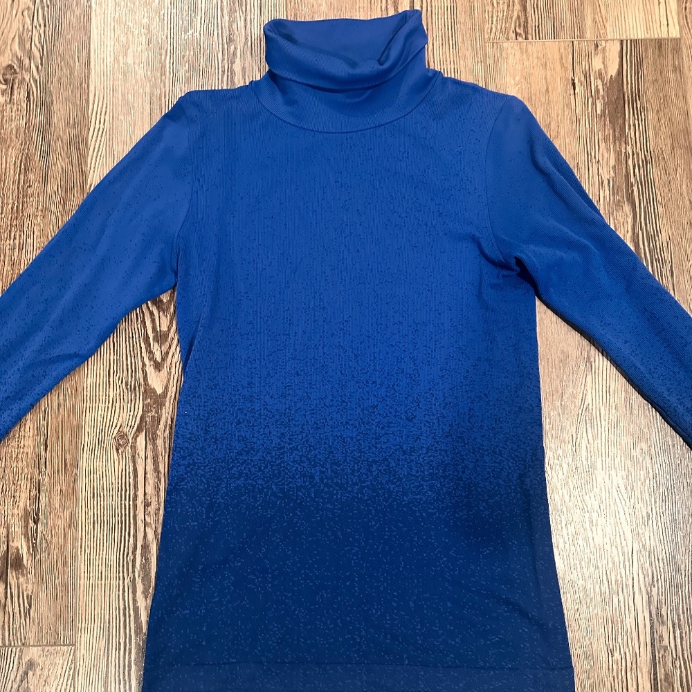 Athleta New Flurry Base Layer OMBRÉ turtleneck